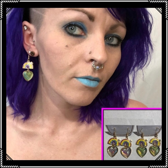 Rad.Pop.Punk_boutique Jewelry - * Rainbow Heart Earrings * Pink or Green cute NEW